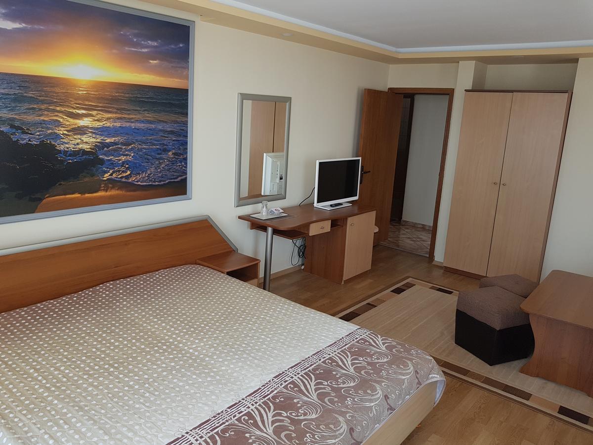 Guest House Ianis Paradise Nessebar Exterior foto